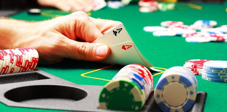 Hướng dẫn luật chơi Poker BET66 dễ hiểu nhất